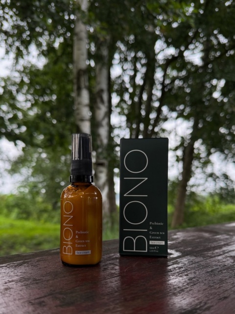 Przeciwtrądzikowy krem do twarzy z prebiotykami i ekstraktem z zielonej herbaty