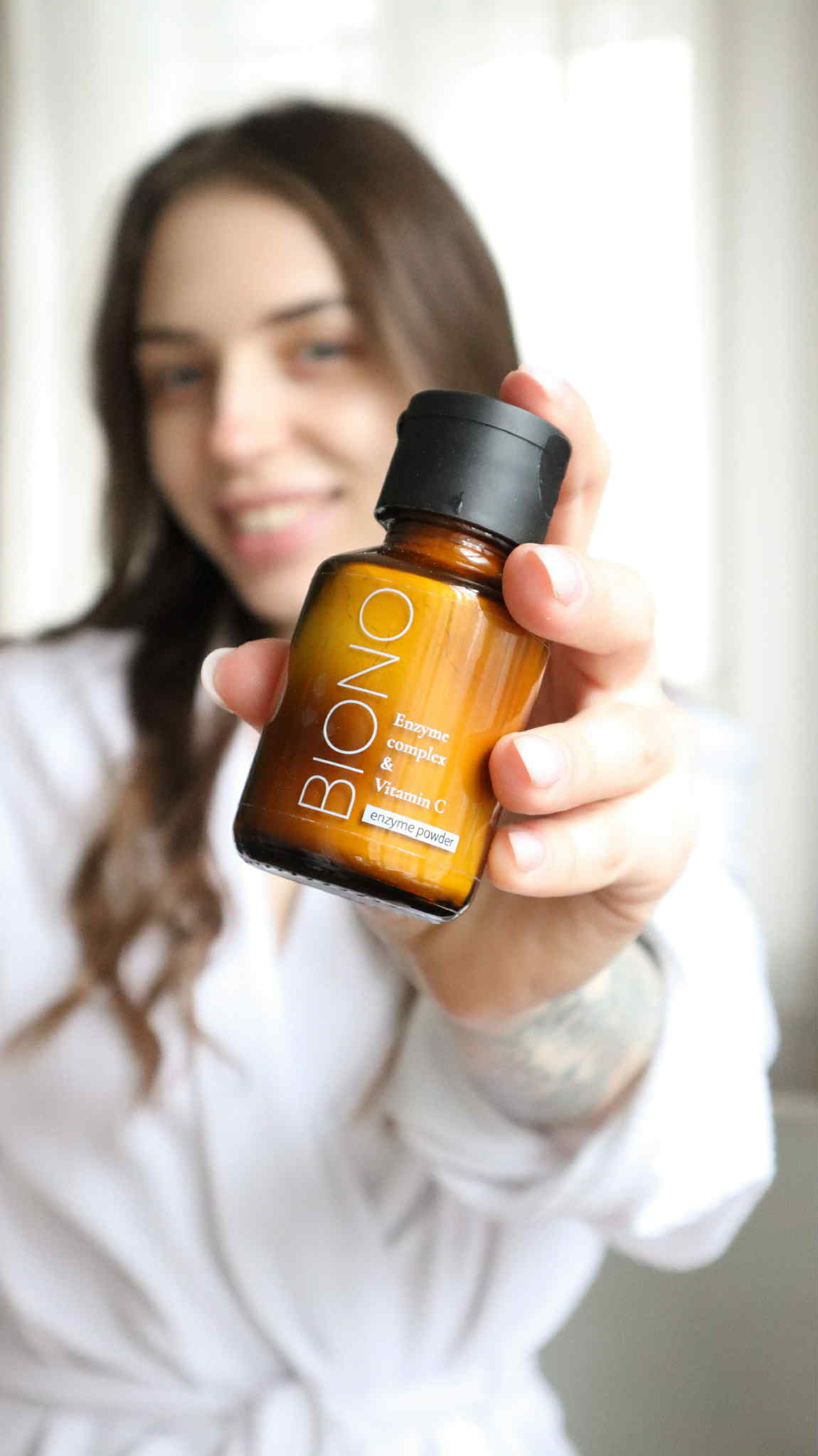 Test pudru enzymatycznego z witaminą C – efekt świeżej skóry już po pierwszym użyciu!